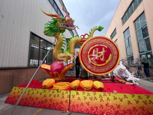 https://www.starslantern.com/outdoor-lantern-decoration-chinese-dragon-lantern-festival-product/